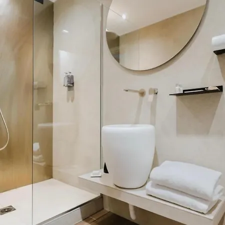 Luxury 아파트